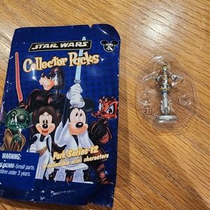 Disney parks collector packs series 12- Aly San San